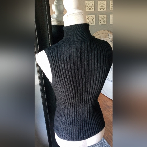 Express Top - Picture 4 of 8